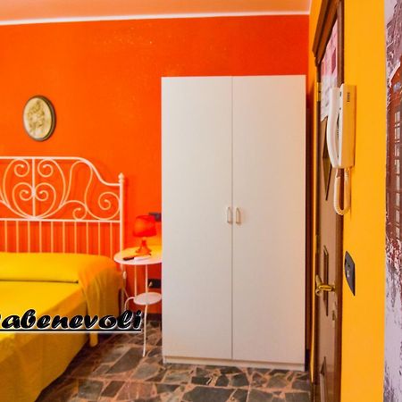 B&B Eraclio Suite Barletta Bagian luar foto