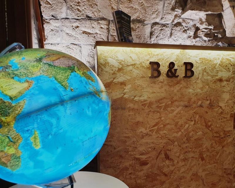 B&B Eraclio Suite Barletta Bagian luar foto