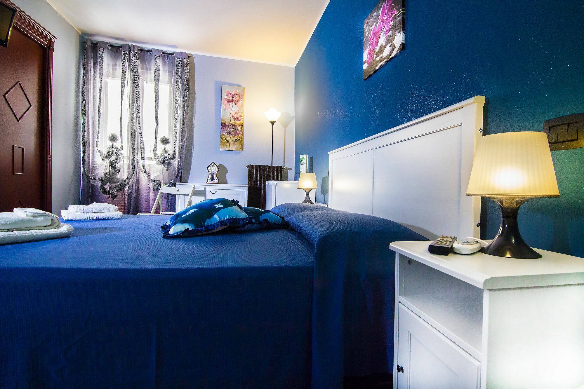 B&B Eraclio Suite Barletta Bagian luar foto