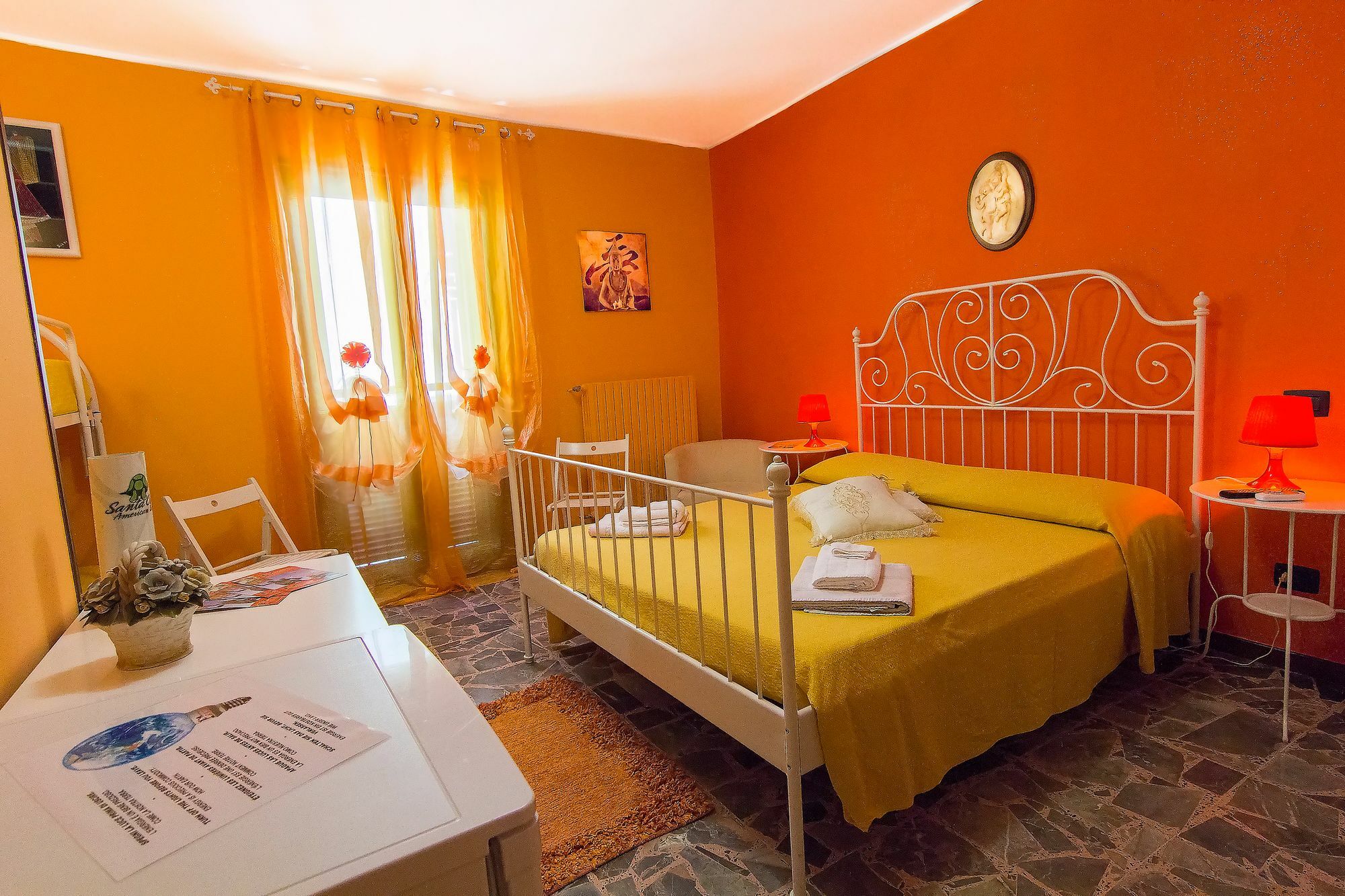 B&B Eraclio Suite Barletta Bagian luar foto